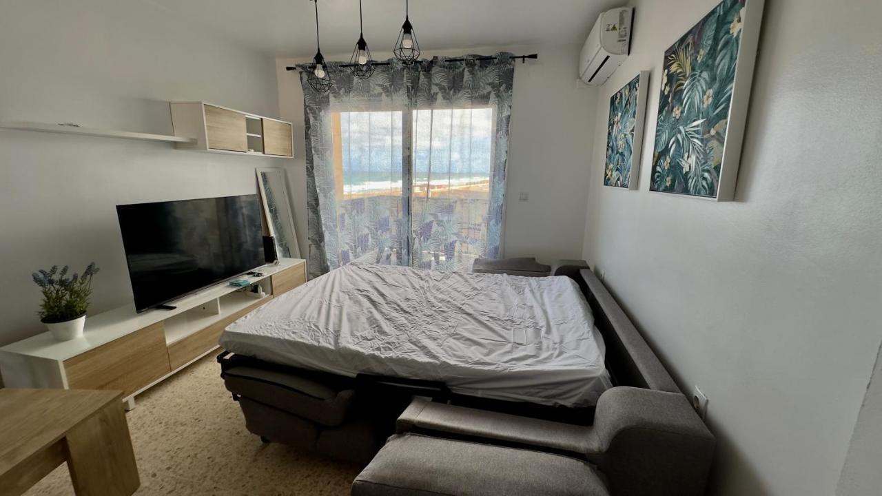 Primera Linea De Playa Y Gibraltar A 5 Minutos Apartment La Linea de la Concepcion